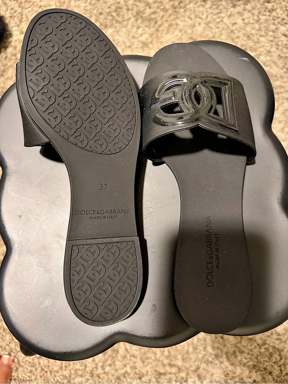 Dolce & Gabbana DG Logo Rubber Slides Black Sandals EU 37–Never Worn - Picture 2 of 3